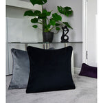 Cargar imagen en el visor de la galería, McAlister Textiles Matt Black Piped Velvet Cushion Cushions and Covers