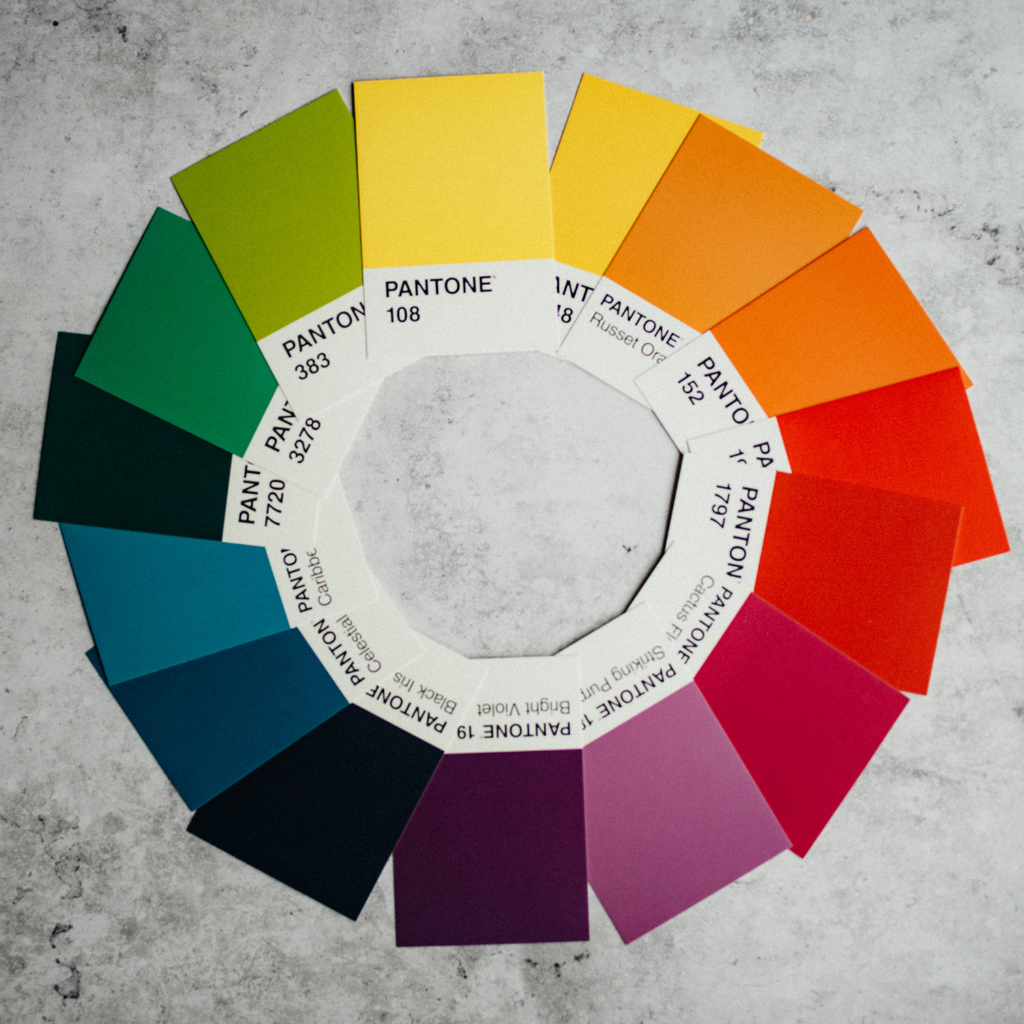 Creating Interior Colour Schemes Using the Colour Wheel