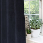 Cargar imagen en el visor de la galería, McAlister Textiles Matt Black Velvet Curtains Tailored Curtains 
