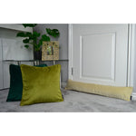 Cargar imagen en el visor de la galería, McAlister Textiles Matt Lime Green Piped Velvet Cushion Cushions and Covers 
