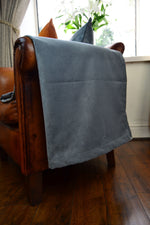 Cargar imagen en el visor de la galería, McAlister Textiles Matt Soft Silver Velvet 43cm x 43cm Contrast Piped Cushion Sets Cushions and Covers 
