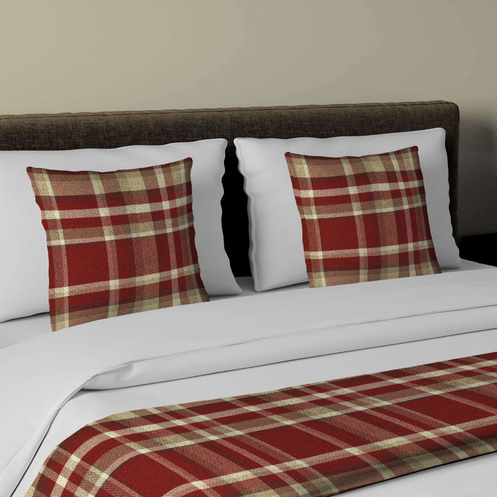 McAlister Textiles Heritage Red + White Tartan Bedding Set Bedding Set Runner (50x240cm) + 2x Cushion Covers 